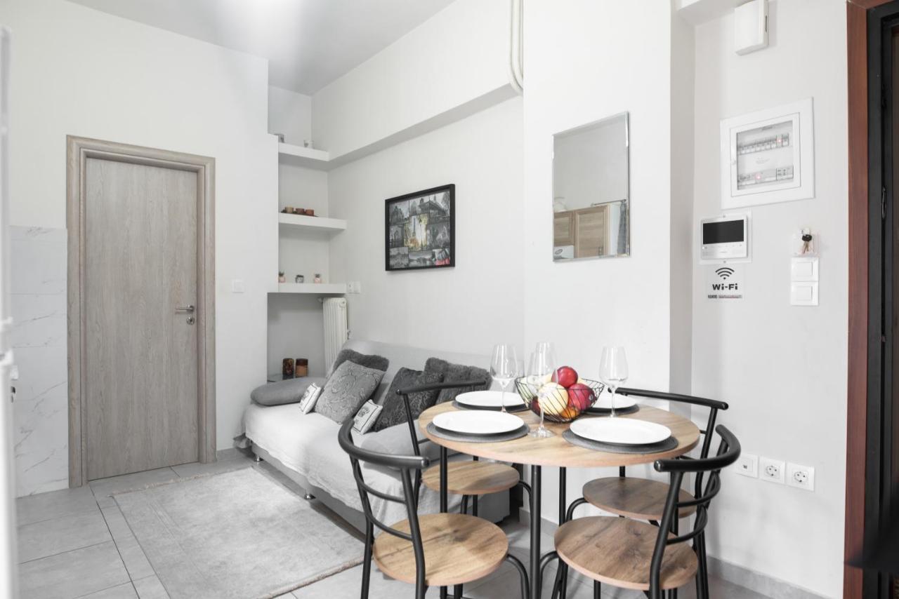 Cozy Cityscape Apartment In Athens Exterior photo