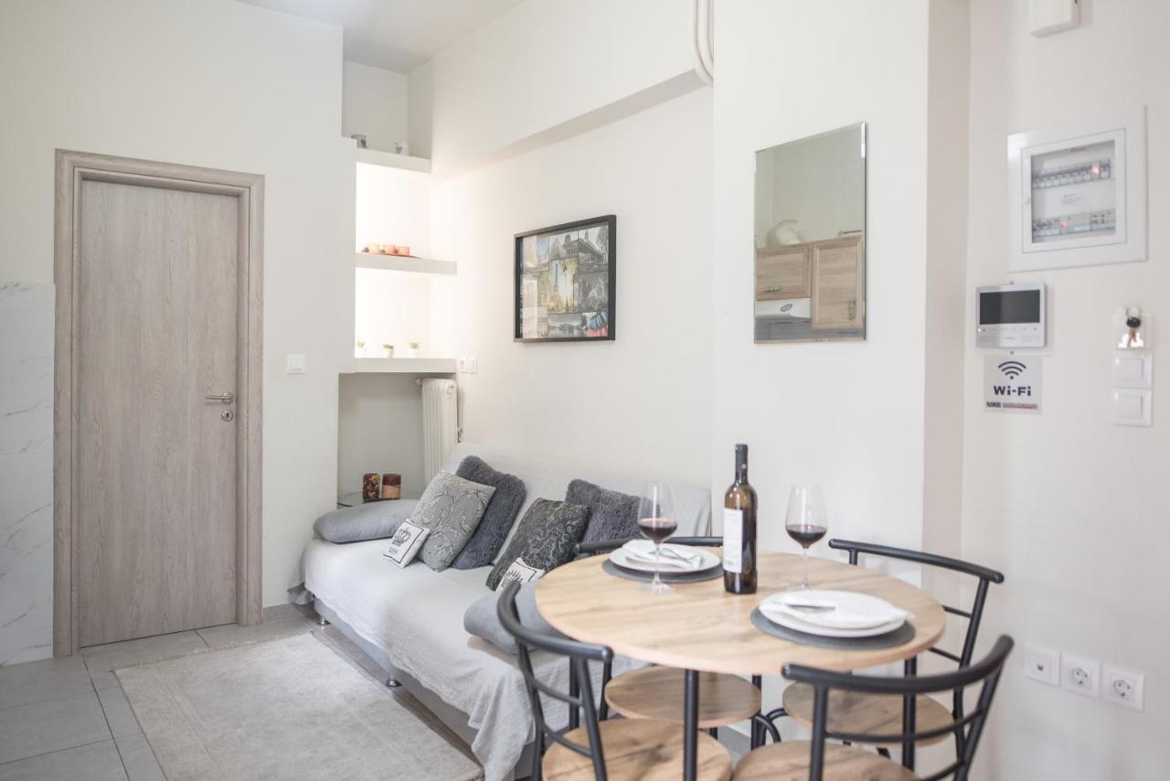 Cozy Cityscape Apartment In Athens Exterior photo